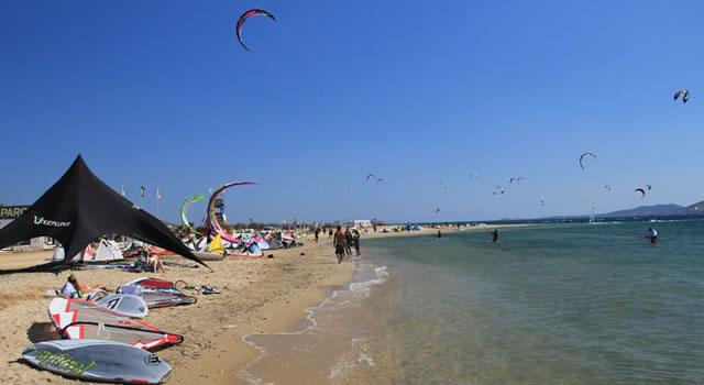 Kitesurfing